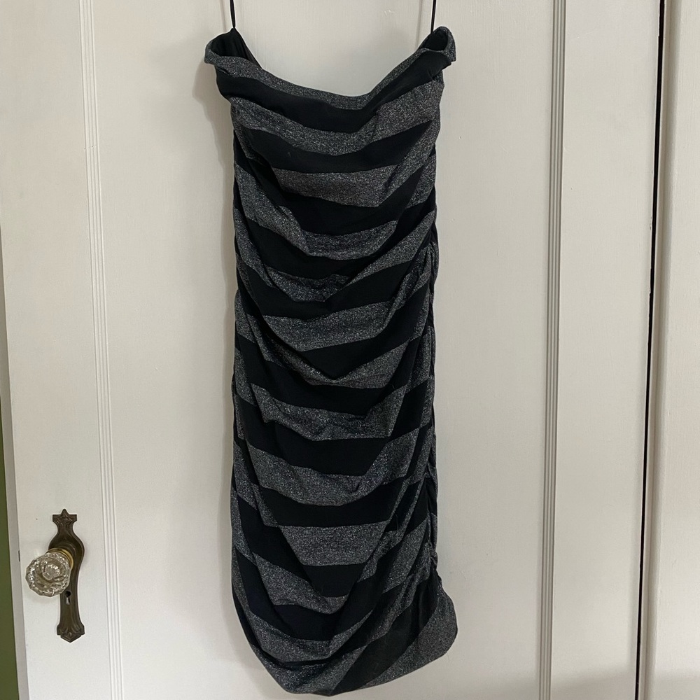 Double lined fitted party dress!